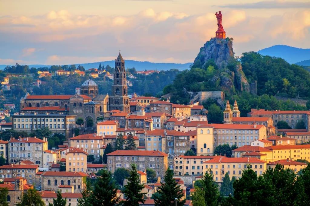 Le Lagon Bleu - Appt Wifi Parking Balcon Le Puy-en-Velay Εξωτερικό φωτογραφία